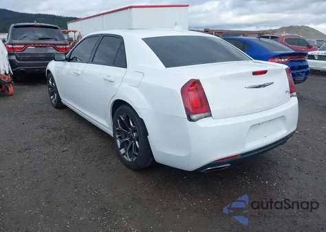 2016 Chrysler 300 300S z USA, uszkodzony, nr VIN 2C3CCABG4GH295201